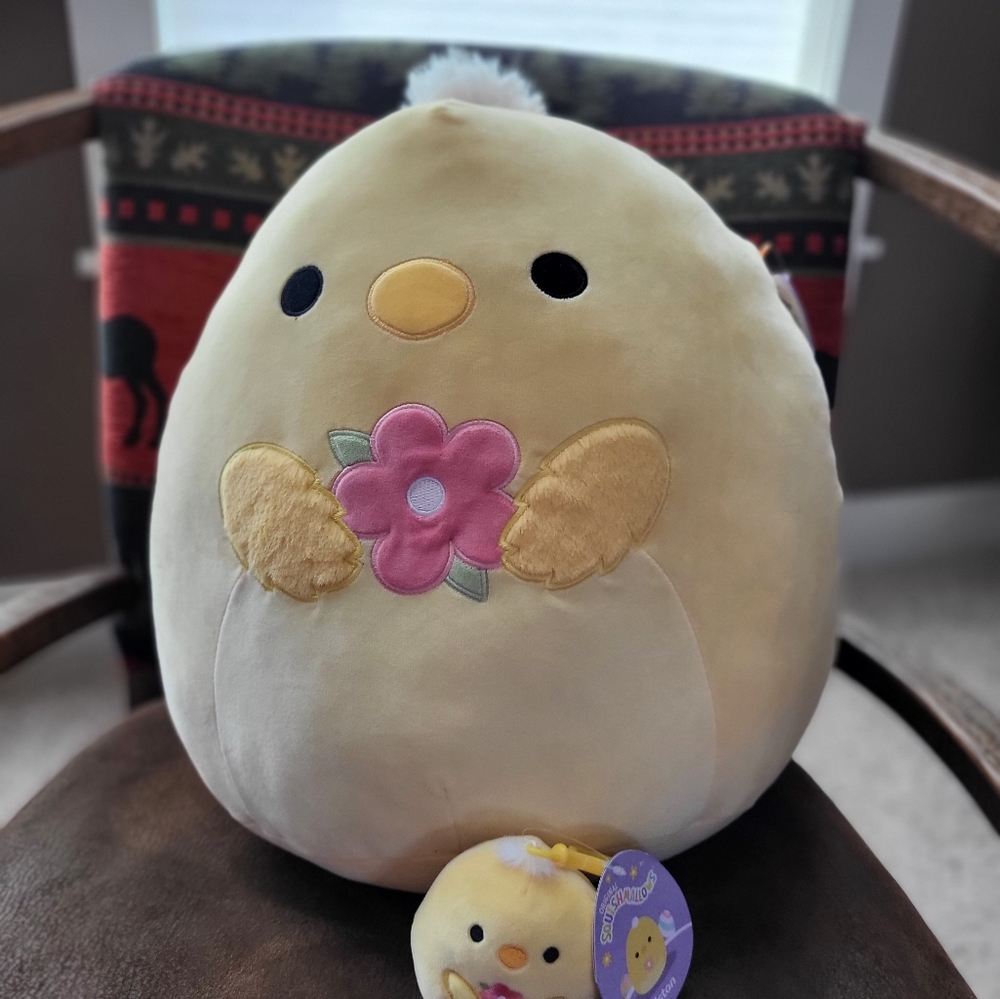 NWT Triston 16" Squishmallow Chick with NWT 4" Backpack/Purse Clip. - Picture 3 of 3